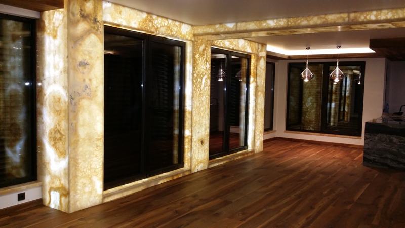 Villa: backlit onyx and LED lines in the living room